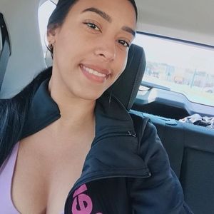 Meet your Posher, Adriana